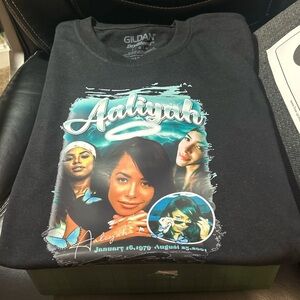 Gildan Black Aaliyah Tribute T-Shirt